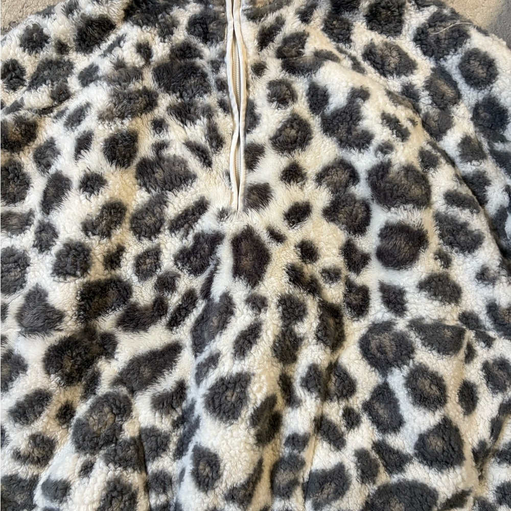 Aerie Gray and Black Leopard Print Sweater